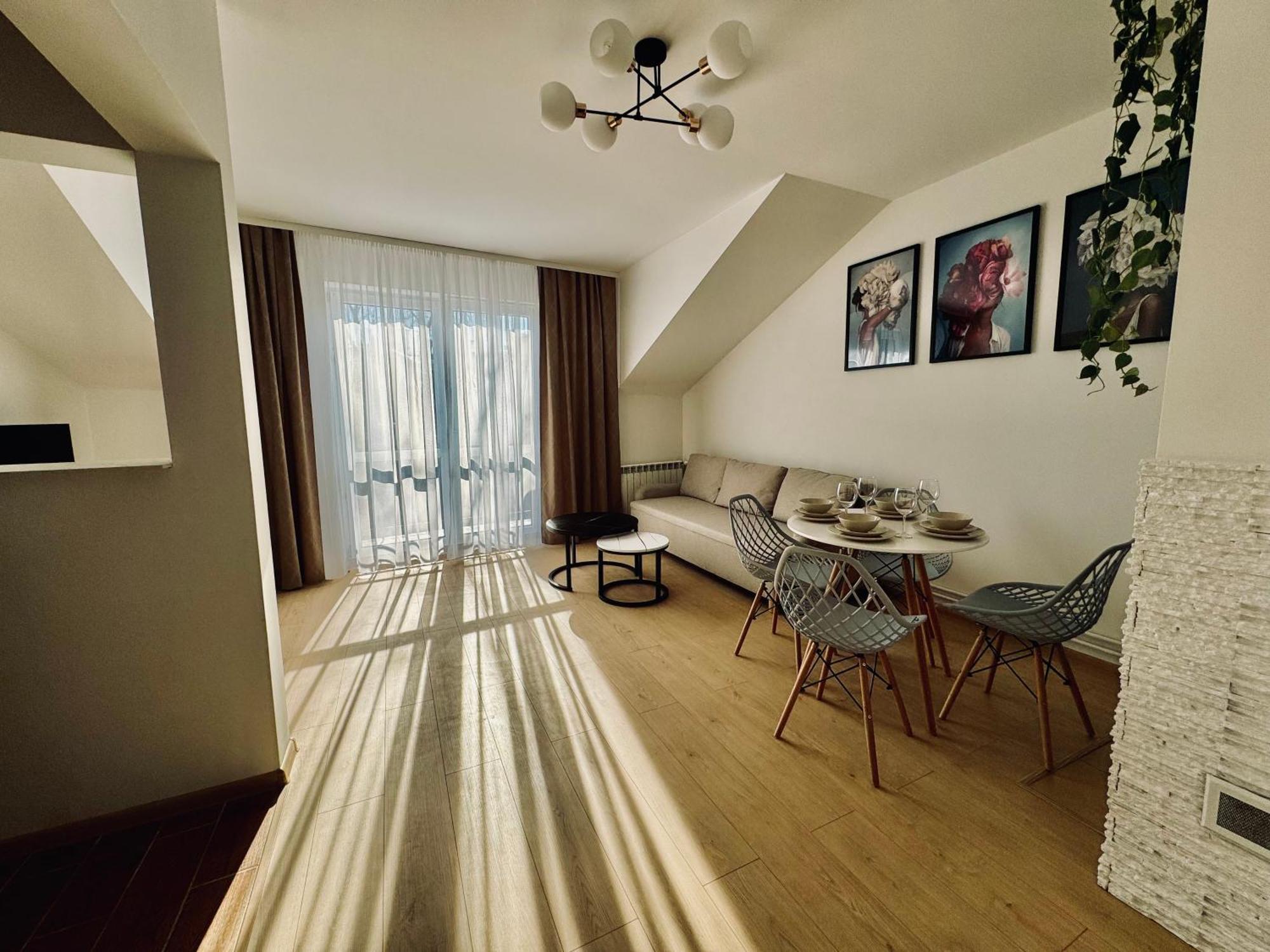 Apartament Wisteria Przemyśl Extérieur photo